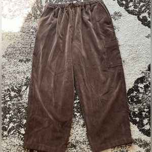 Wide-Legged brown corduroy pants